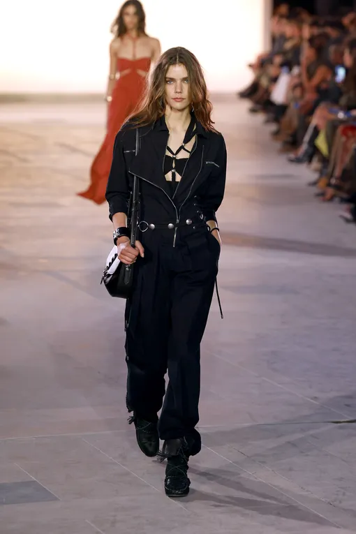 Isabel Marant весна-лето 2025 Isabel Marant весна-лето 2025