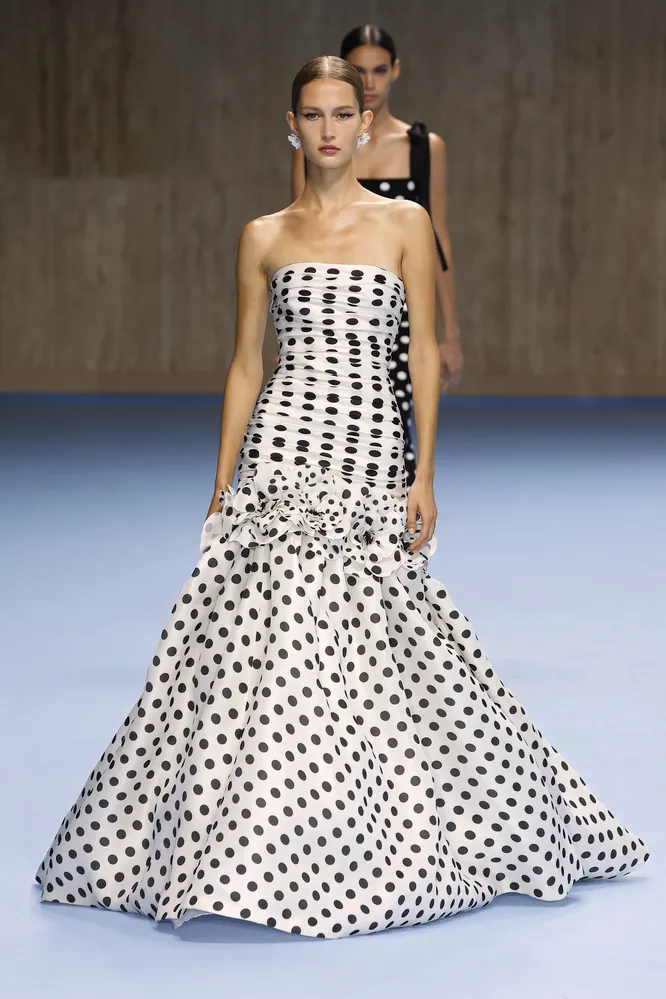 Carolina Herrera весна-лето 2025 Carolina Herrera весна-лето 2025