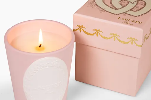 Новые ароматические свечи для дома Ladurée