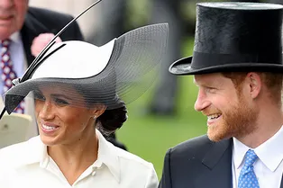 Меган Маркл в Givenchy на скачках Royal Ascot
