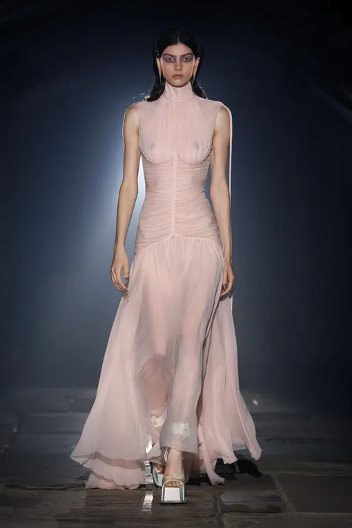 McQueen весна-лето 2027 McQueen весна-лето 2027