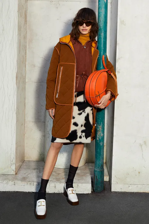 TOD'S PRE-FALL 2022