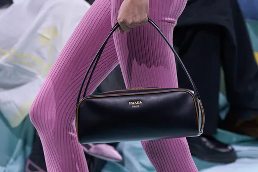 Prada весна-лето 2025