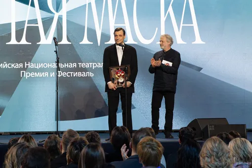 КУКЛЫ. ЛУЧШАЯ РАБОТА АКТЕРА Евгений Цыганов, «Я – Сергей Образцов», Центральный театр кукол им. С.В. Образцова, Москва КУКЛЫ. ЛУЧШАЯ РАБОТА АКТЕРА Евгений Цыганов, «Я – Сергей Образцов», Центральный театр кукол им. С.В. Образцова, Москва