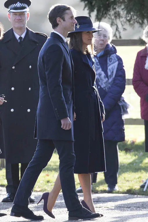 Пиппа Миддлтон с мужем Джеймсом Мэттьюзом Пиппа Миддлтон с мужем Джеймсом Мэттьюзом