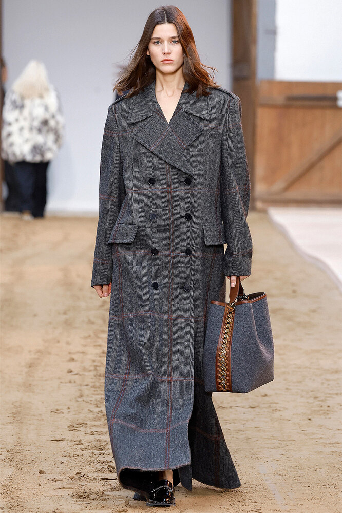 STELLA MCCARTNEY осень-зима 2023/24