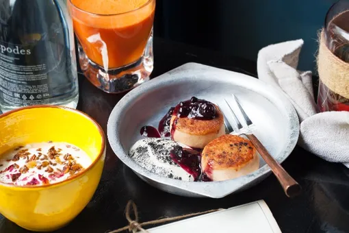 Необычные завтраки в «Северянах»: гречневая каша с пармезаном и блины с трюфельной сметаной