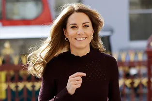 7 комфортных образов Кейт Миддлтон, которые идеально подойдут для работы из дома 7 комфортных образов Кейт Миддлтон, которые идеально подойдут для работы из дома