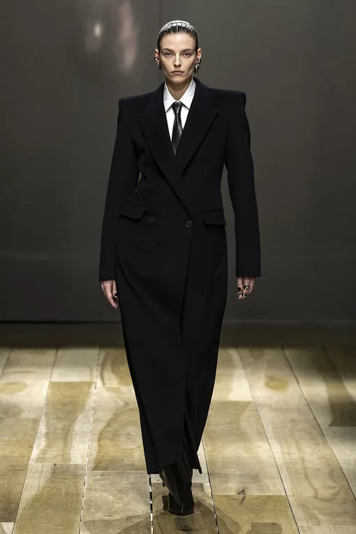 Alexander McQueen осень-зима 2023/24 Alexander McQueen осень-зима 2023/24