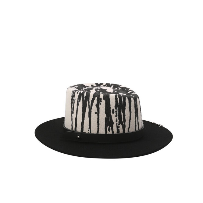 Шляпа COCOSHNICK HEADDRESS, 28 500 руб.