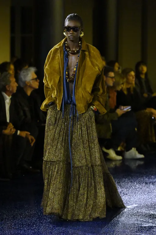 Saint Laurent весна-лето 2025 Saint Laurent весна-лето 2025