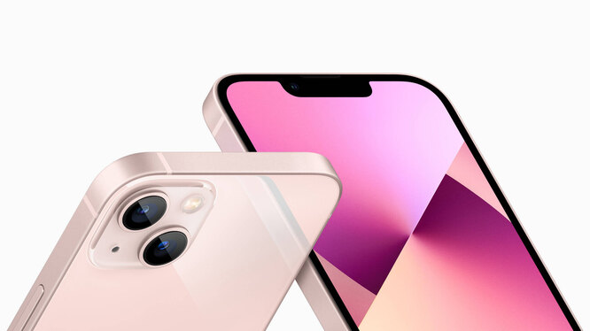 Розовый iPhone 13