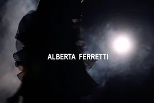Прямая трансляция осенне-зимнего показа Alberta Ferretti из Милана