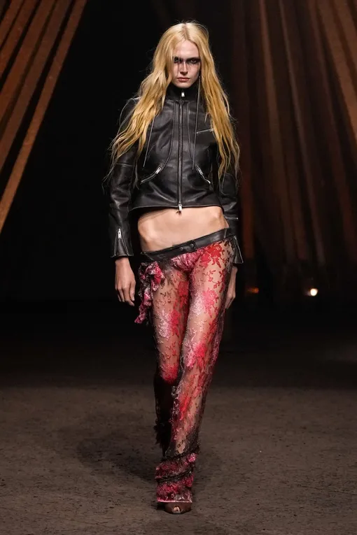 Alexander McQueen весна-лето 2026