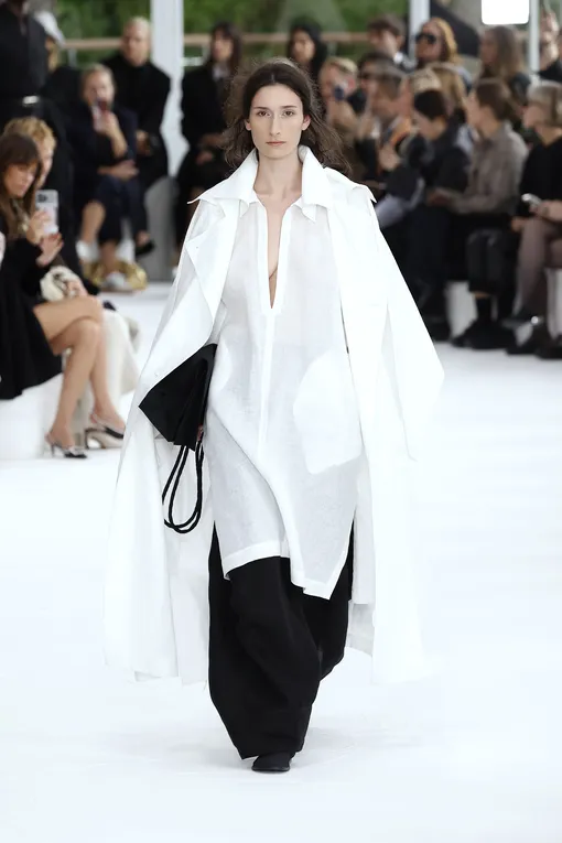 Issey Miyake весна-лето 2025 Issey Miyake весна-лето 2025