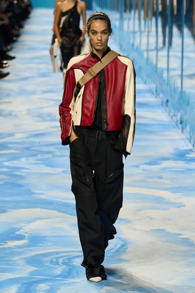 Dior весна-лето 2025
