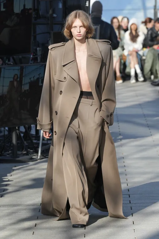Stella McCartney осень-зима 2024/25 Stella McCartney осень-зима 2024/25