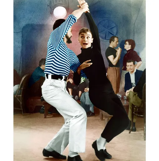Одри Хепберн в лоферах Salvatore Ferragamo в фильме «Забавная мордашка», 1957 Одри Хепберн в лоферах Salvatore Ferragamo
