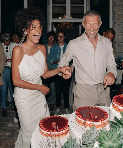 Тина Кунаки Тина Кунаки