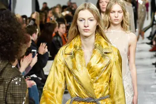 Открыл Америку: дебютная коллекция Рафа Симонса для Calvin Klein Открыл Америку: дебютная коллекция Рафа Симонса для Calvin Klein