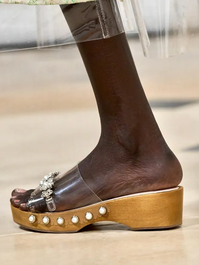 Simone Rocha весна-лето 2026 Simone Rocha весна-лето 2026