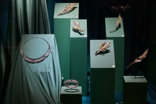 В ГИМ открылась выставка ювелирной коллекции из собрания Особой кладовой