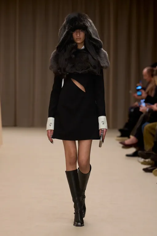 McQueen осень-зима 2026/27 McQueen осень-зима 2026/27