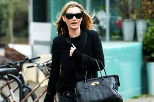 C чем носить джинсы зимой? 5 идей от Кейт Мосс из нулевых