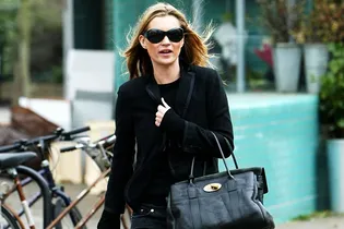 C чем носить джинсы зимой? 5 идей от Кейт Мосс из нулевых