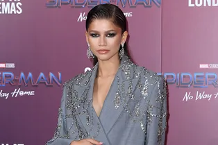 Колготки в стразах и серьги-паутины: Зендая вновь собрала овации на фотоколле нового «Человека-паука» в Лондоне