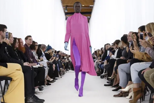 Balenciaga назначил нового CEO Balenciaga назначил нового CEO
