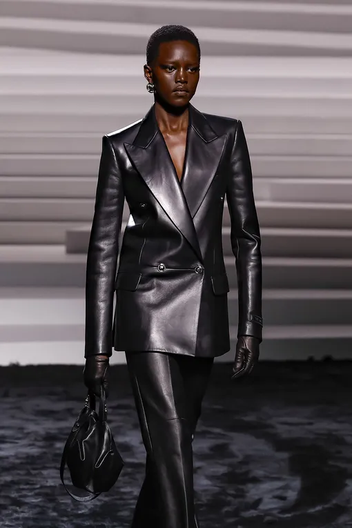 Versace осень-зима 2024/25 Versace осень-зима 2024/25