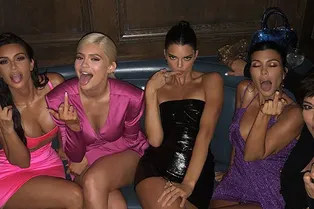 При параде: семейство Кардашьян на дне рождения Кайли Дженнер