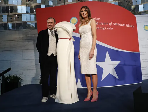 Эрве Пьер, Мелания Трамп и то самое платье