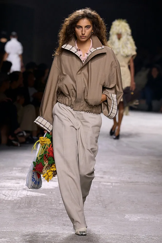 BOTTEGA VENETA весна-лето 2025 BOTTEGA VENETA весна-лето 2025