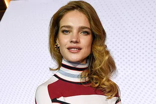 Наталья Водянова презентовала кофр Louis Vuitton для кубка ЧМ-2018