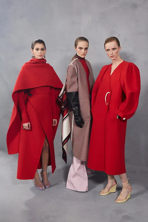 Последняя коллекция Клэр Уэйт Келлер для Givenchy осень-зима 2020/21