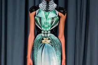 Mary Katrantzou и Victoria's Secret объявили о коллаборации