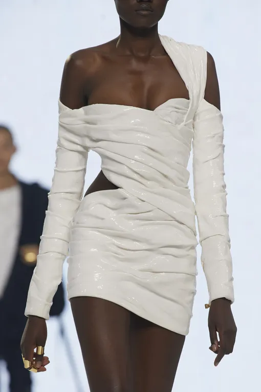 Balmain весна-лето 2022