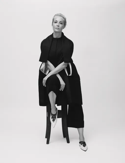 КЕЙП, БРЮКИ И БАЛЕТКИ, Jil Sander by Lucie and Luke Meier; ТОП, Brunello Cucinelli