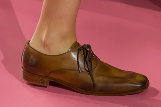 Почему базовый гардероб на весну невозможен без туфель в мужском стиле Почему базовый гардероб на весну невозможен без туфель в мужском стиле