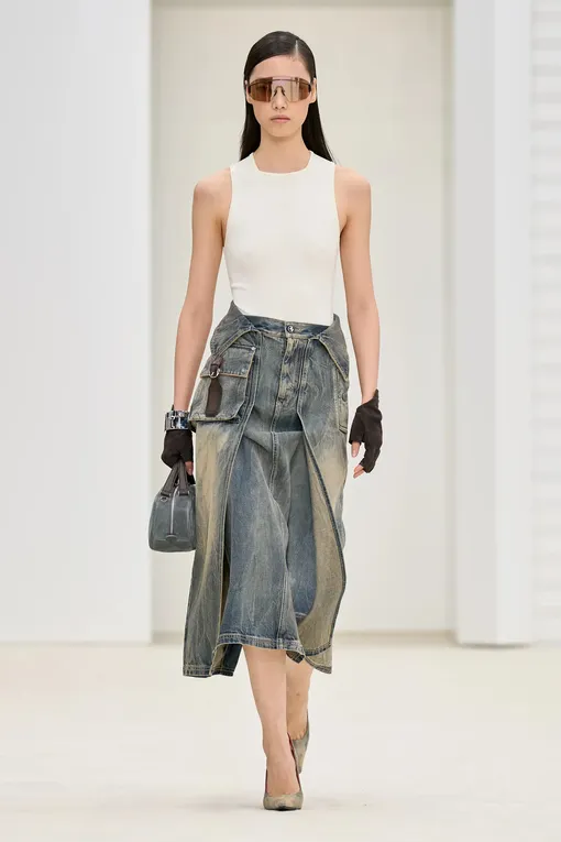 Ferrari весна-лето 2026