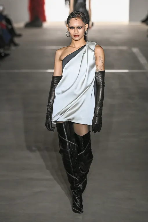 Prabal Gurung осень-зима 2023/24