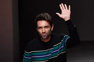 Массимо Джорджетти покидает пост креативного директора Emilio Pucci Массимо Джорджетти покидает пост креативного директора Emilio Pucci