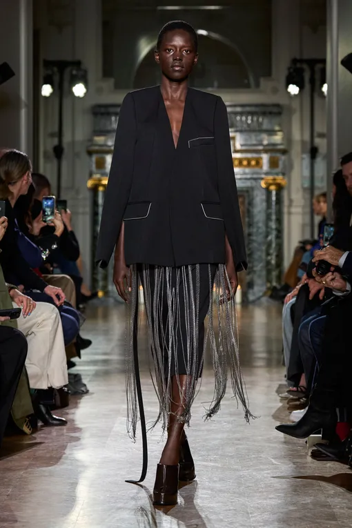 Victoria Beckham осень-зима 2024/25 Victoria Beckham осень-зима 2024/25