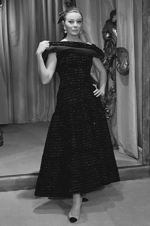 Беттина Грациани в платье Chanel, 1967 Беттина Грациани в платье Chanel, 1967