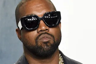 У Канье Уэста новый роман. На этот раз его избранницей стала актриса Джулия Фокс