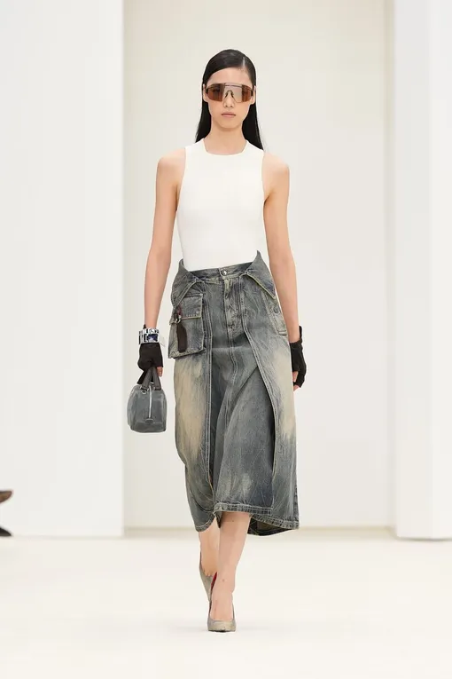 Ferrari весна-лето 2026