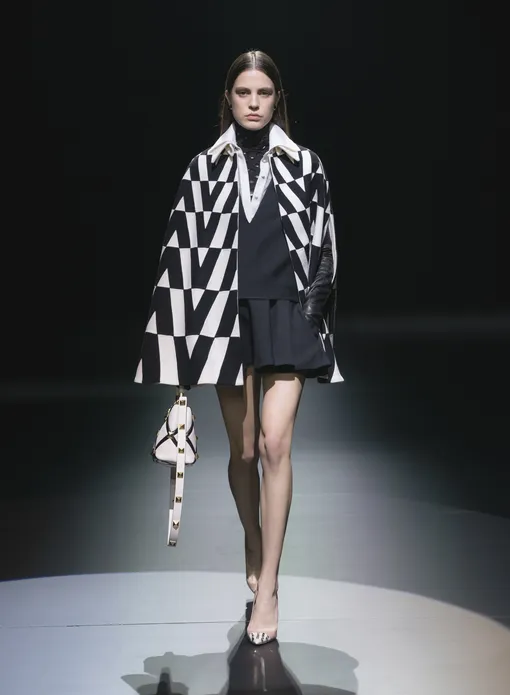 Valentino осень-зима 2021/22 Va