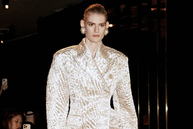 Что надеть на праздник: 5 главных вечерних трендов сезона